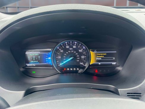 Used 2019 Ford Explorer XLT w/ Equipment Group 202A AWD/4WD image 23