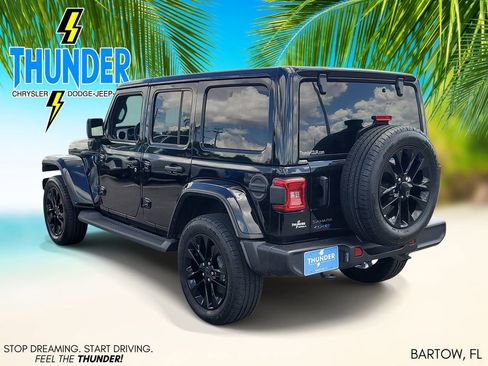 Certified 2025 Jeep Wrangler Unlimited Sahara AWD/4WD image 3