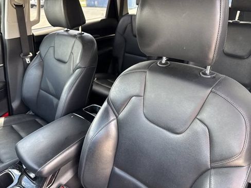 Used 2022 Kia Telluride S FWD image 11