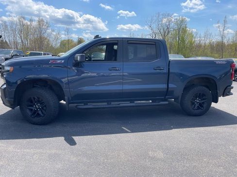 Used 2019 Chevrolet Silverado 1500 LT Trail Boss AWD/4WD image 2