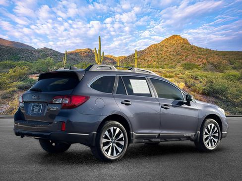 Used 2017 Subaru Outback 2.5i Limited AWD/4WD image 3