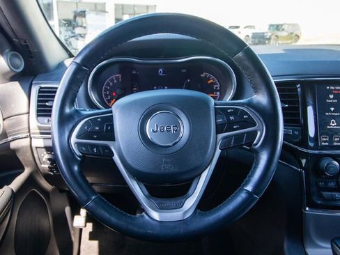 Used 2022 Jeep Grand Cherokee Limited image 20