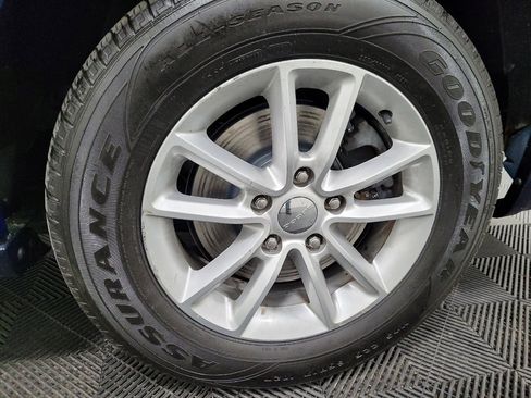 Used 2014 Dodge Grand Caravan SXT image 31