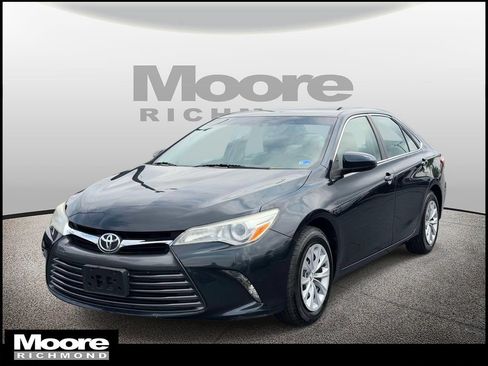 Used 2015 Toyota Camry LE FWD image 7