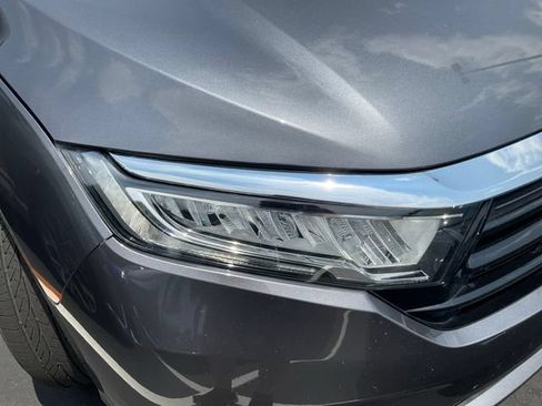 Used 2024 Honda Odyssey EX-L image 3