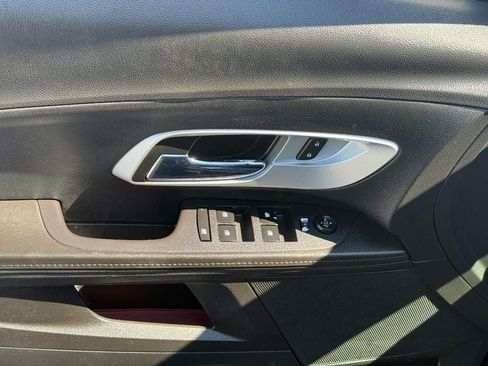 Used 2017 Chevrolet Equinox LS FWD image 16