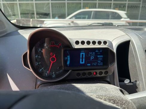 Used 2015 Chevrolet Sonic LT FWD image 11
