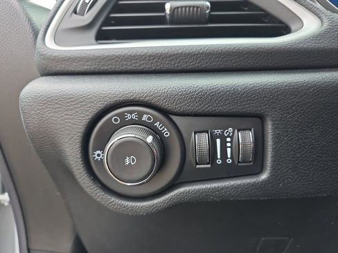 New 2026 Chrysler Pacifica Select image 29