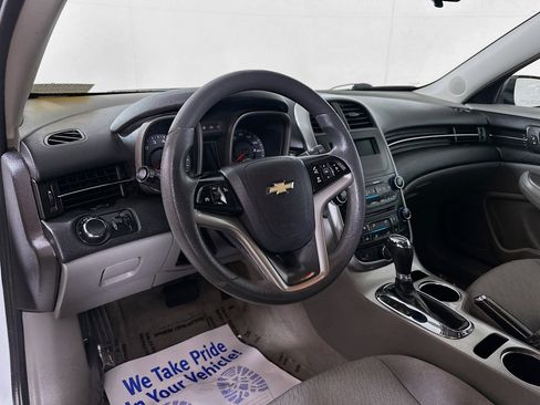 Used 2015 Chevrolet Malibu LS FWD image 9