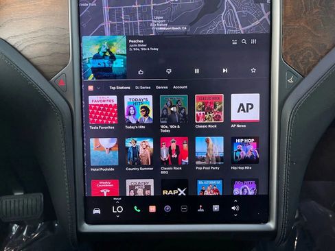 Used 2020 Tesla Model X Long Range image 26