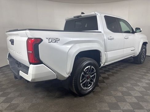 Used 2024 Toyota Tacoma TRD Sport image 3