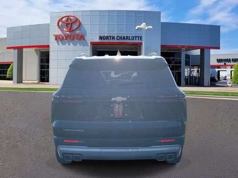 Used 2026 Chevrolet Traverse LT w/ Driver Confidence Package FWD image 7