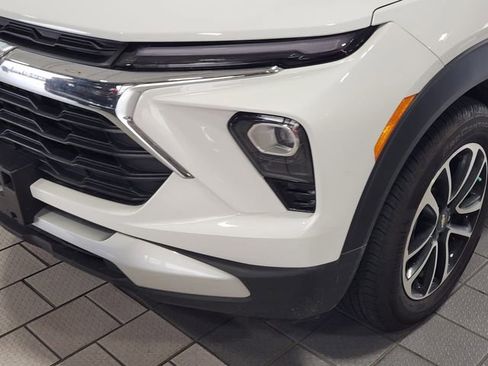 Used 2024 Chevrolet TrailBlazer LT w/ LT Cold Weather Package image 9