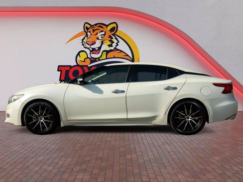 Used 2017 Nissan Maxima Platinum FWD image 9