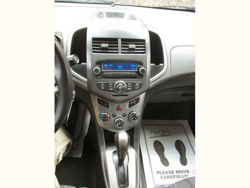 Used 2015 Chevrolet Sonic LT image 15