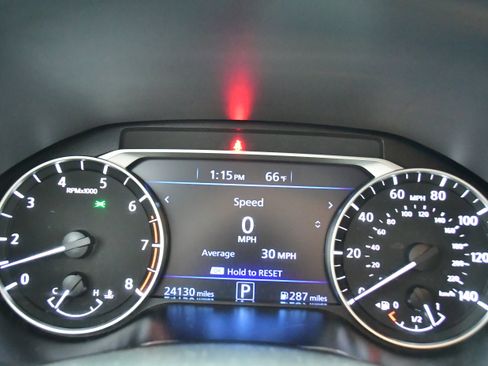 Used 2025 Nissan Altima 2.5 SV image 17