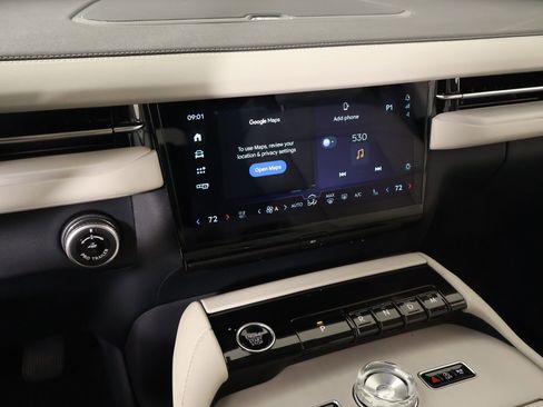 New 2026 Lincoln Navigator Premiere AWD/4WD image 6