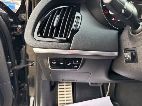 Used 2019 Kia Stinger GT2 image 32