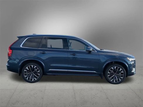 New 2026 Volvo XC90 B6 Plus w/ Protection Package Premier image 7