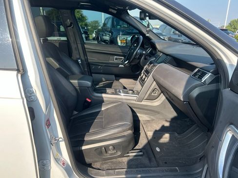 Used 2019 Land Rover Discovery Sport AWD/4WD image 16