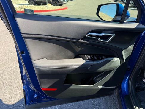 Used 2024 Kia Sportage EX image 21