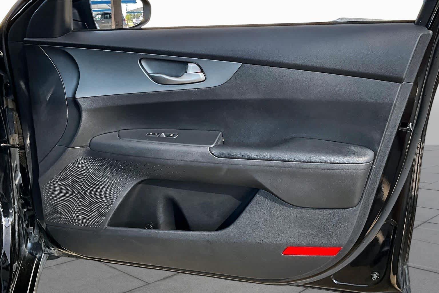 Used 2021 Kia Forte LXS FWD image 22