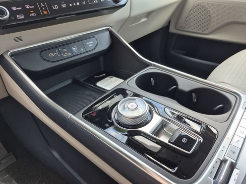 New 2026 Kia Carnival SX Prestige FWD image 9