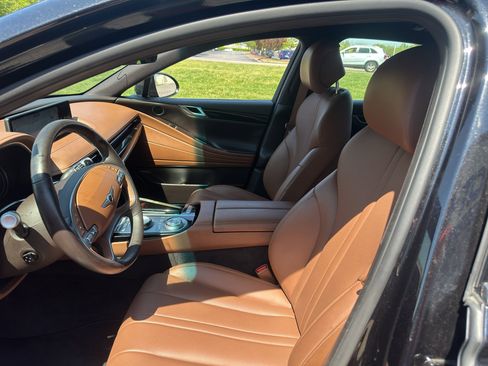 Used 2024 Genesis G80 2.5T image 15