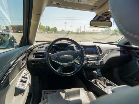 Used 2016 Chevrolet Impala LTZ w/ Enhanced Convenience Package FWD image 13