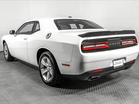 Used 2023 Dodge Challenger SXT RWD image 5