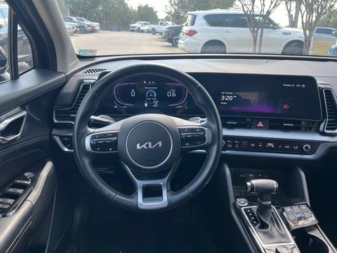 Used 2025 Kia Sportage EX w/ Premium Package FWD image 14