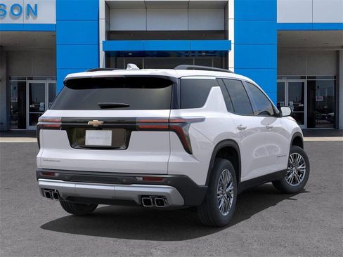 New 2025 Chevrolet Traverse LT w/ Enhanced Driving Package image 4