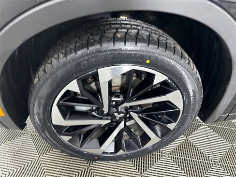 Used 2022 Mitsubishi Outlander SEL image 2