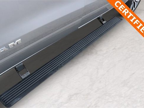 Used 2025 RAM 1500 Limited image 12