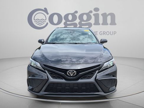 Used 2024 Toyota Camry SE w/ Convenience Package FWD image 9