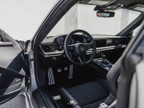 Used 2024 Porsche 911 GT3 RS RWD image 35
