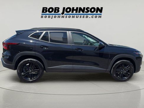 Used 2024 Chevrolet Trax ACTIV w/ Sunroof Package FWD image 8