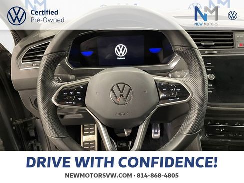 Used 2024 Volkswagen Tiguan SE R-Line image 12