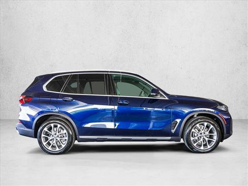 Used 2026 BMW X5 xDrive40i AWD/4WD image 4