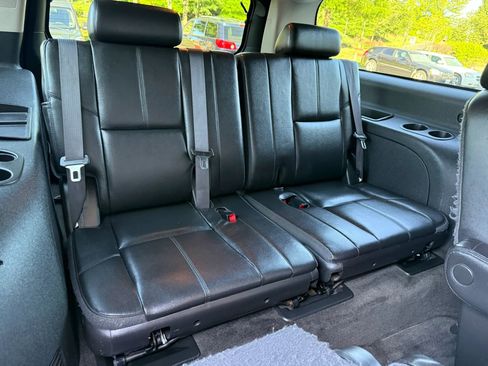 Used 2013 Chevrolet Suburban LT AWD/4WD image 29