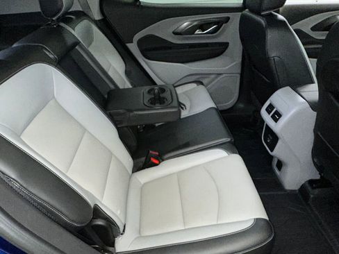 Certified 2022 GMC Terrain SLT w/ Infotainment Package II image 33