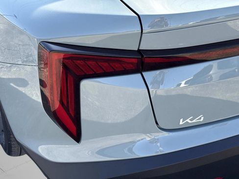 New 2025 Kia K4 LXS image 11