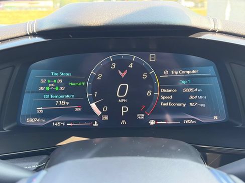 Used 2020 Chevrolet Corvette Stingray Preferred Cpe w/ 2LT Preferred Equipment Group RWD image 18