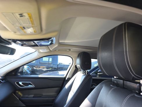 Used 2018 Land Rover Range Rover Velar S image 16