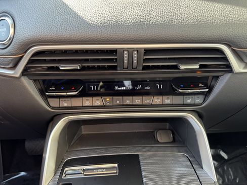 Used 2024 MAZDA CX-90 Plug-In Hybrid w/ Preferred image 22