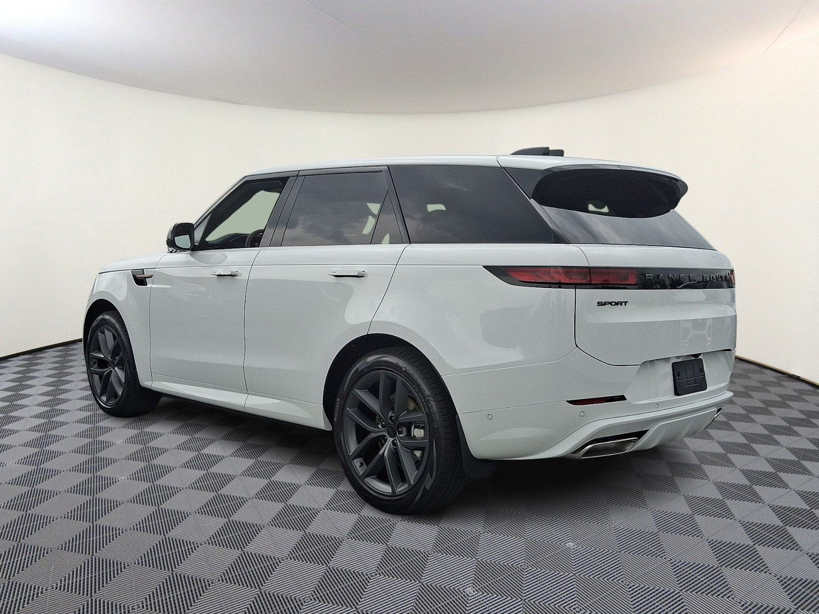 New 2026 Land Rover Range Rover Sport Dynamic SE AWD/4WD image 2