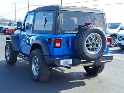 Used 2025 Jeep Wrangler Sport AWD/4WD image 5
