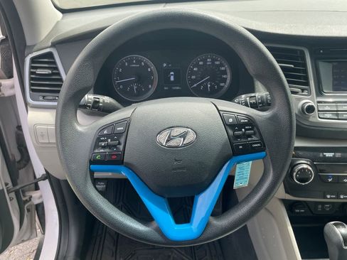 Used 2017 Hyundai Tucson SE AWD/4WD image 12