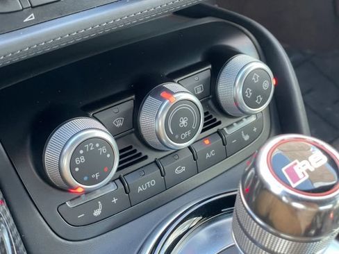 Used 2015 Audi R8 V10 w/ Full Leather Package AWD/4WD image 36