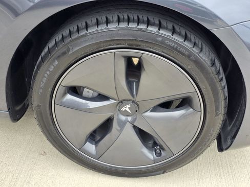 Used 2020 Tesla Model 3 Standard Range Plus image 31